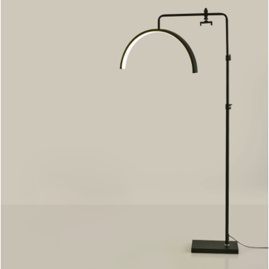Samostoječa LED Luč Moonlight